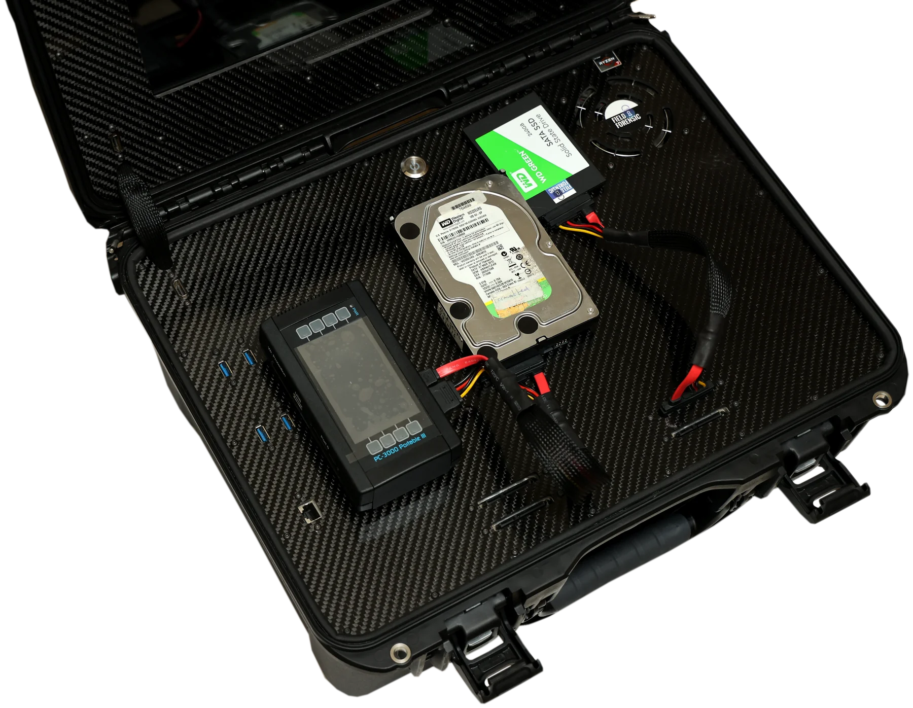Field Forensic Pro with SATA and SSD drives connected for live acquisition