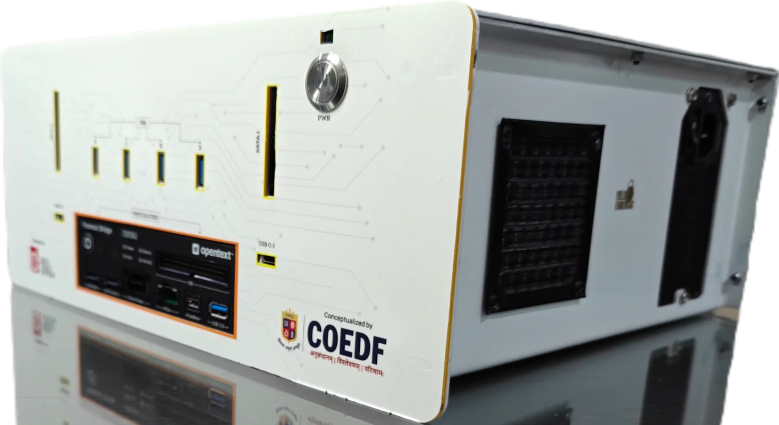 Field Forensic PRO-VN — forensic vehicle node showing hot-swap SATA bays and internal OpenText write blocker